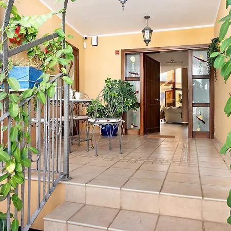 Rossella By Paramount Holidays Hotell