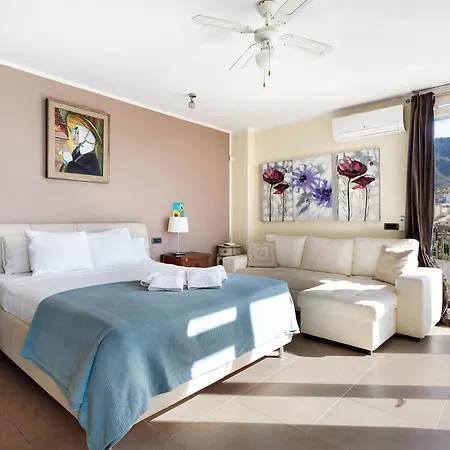 Rossella By Paramount Holidays 4* אדחה